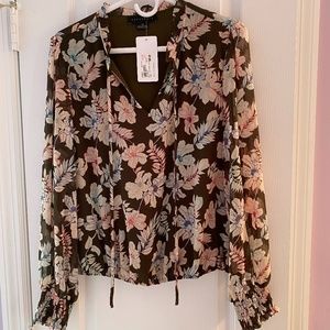 Sanctuary women’s top size medium NWT